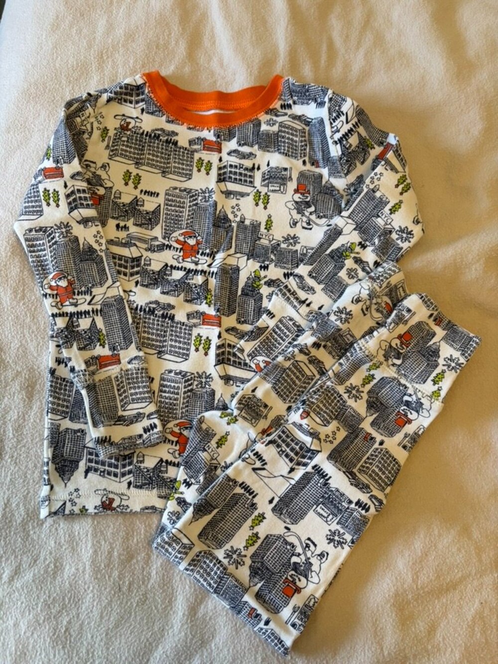 Gap long pajamas Christmas NYC, Size 6
